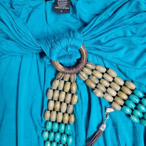 Skirt and blouse set - Picture 5 of 8